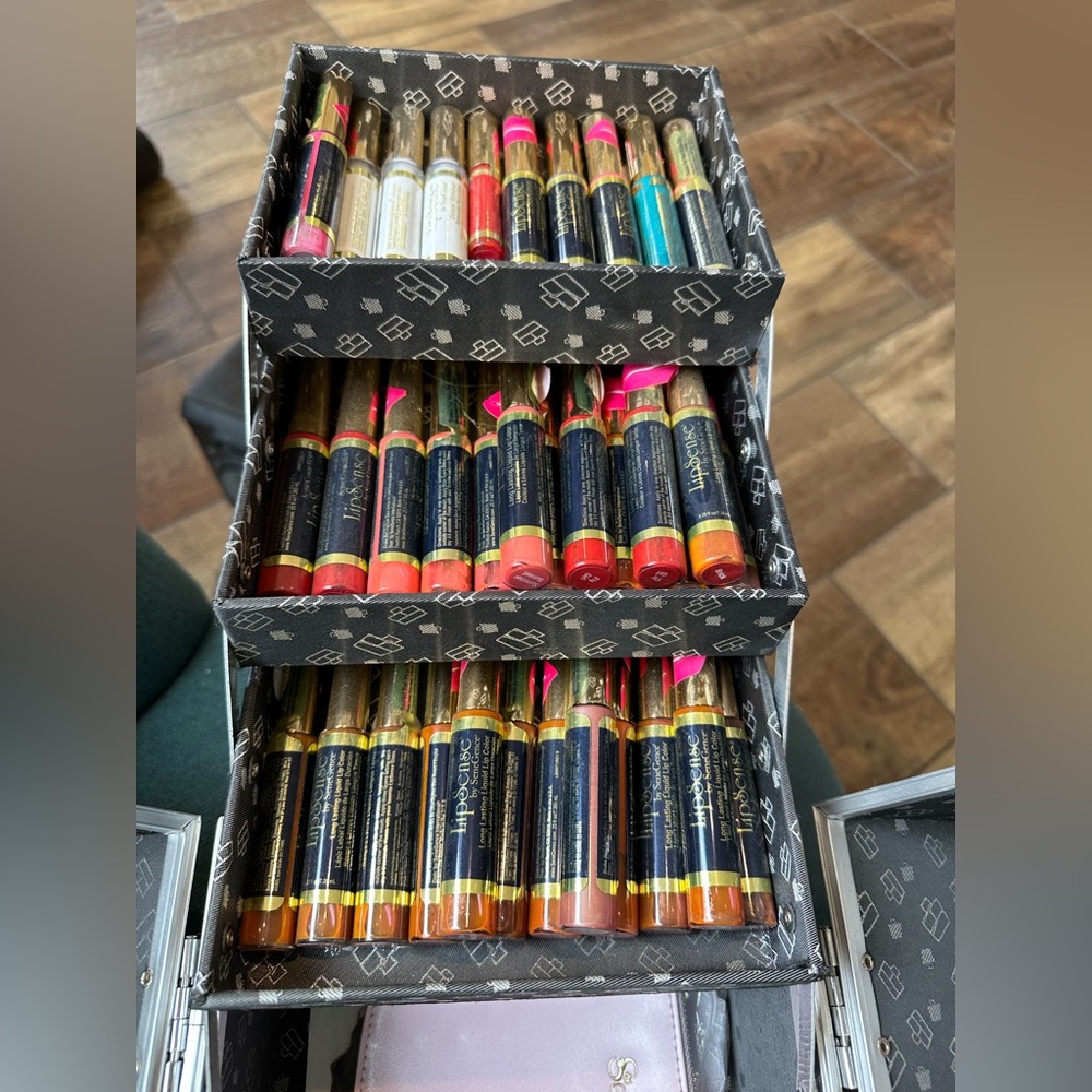 SeneGence LipSence stock and case